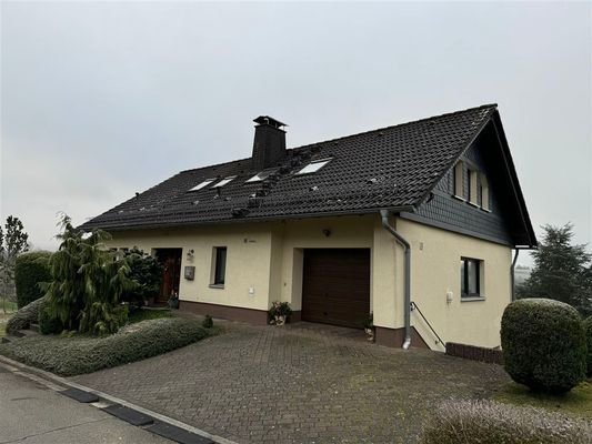 Straßen-Ansicht im Spät-Herbst