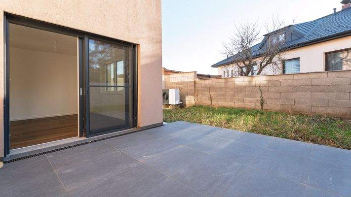 Terrasse (Fliesen als Beispiel)