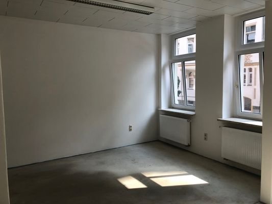 Schillerstraße 22 Gewerbe (17).jpg