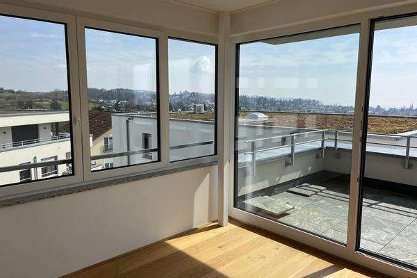 Zimmer mit Ausgang zur Terrasse