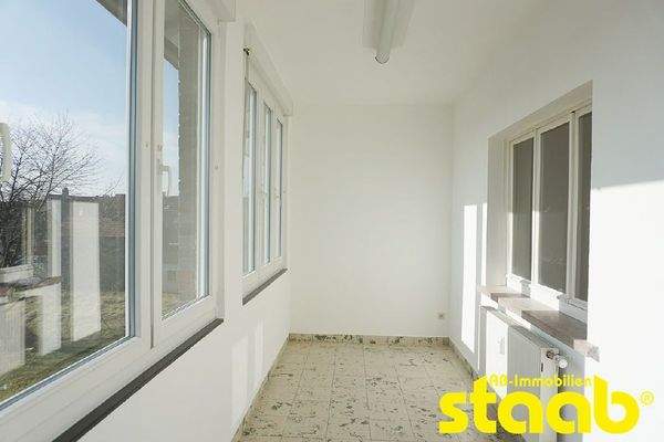 ... mit Zugang zum Wintergarten