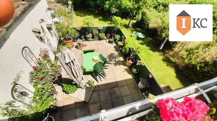 Blick auf Dachterrasse 1. OG