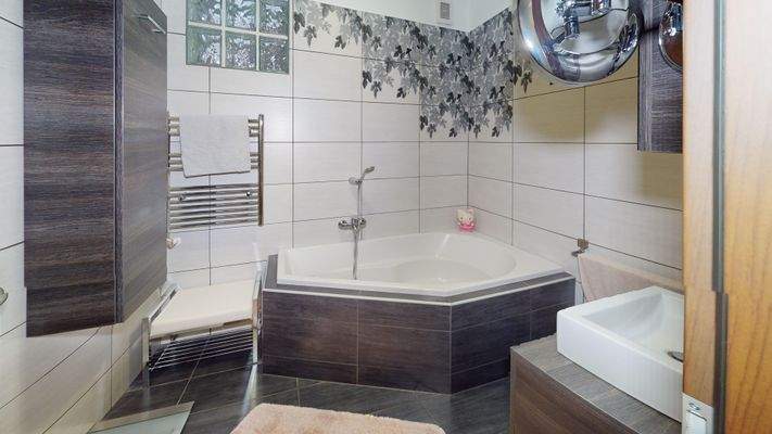 9970-Szentgotthard-Szecheny-29-2a-Bathroom 1.jpg