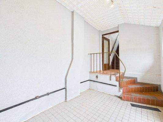 Einfamilienhaus mit Entwicklungspotenzial in Schwalbach