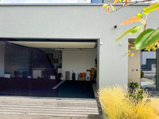 Massive Doppelgarage