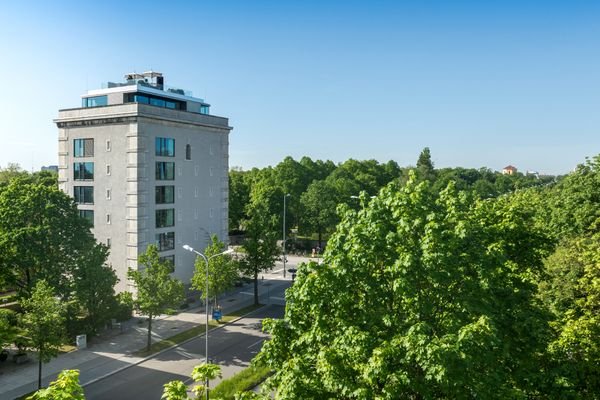 Denkmalgeschützter Tower mit Penthouse über vier Ebenen