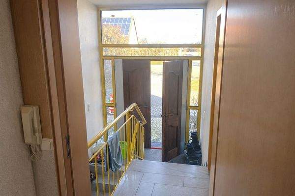 Tür EG zu Haustür.jpg