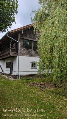 Nordostgiebel mit Panoramazimmer und Weide.jpg