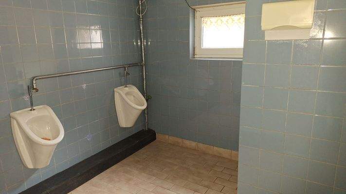 Saal Sanitärbereich 135738.jpg