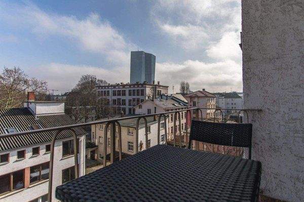 5 Balkon und Aussicht.jpg