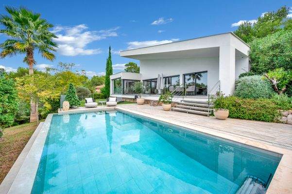 Pool in villa in Cala Vinyes