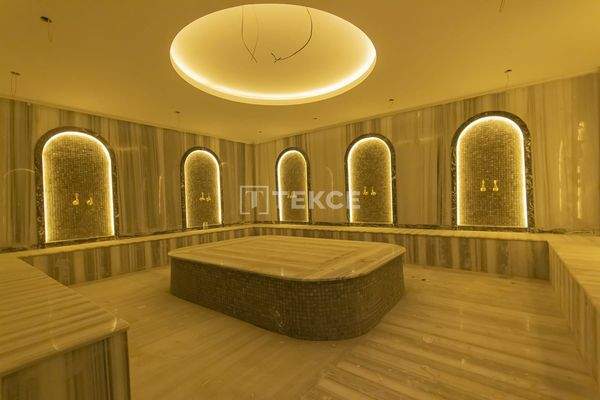 Stylishly Designed Flats in a Complex in Alanya Demirtaş