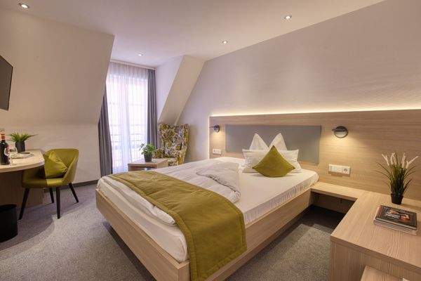 Zimmer frei in Gerlingen eigenes Bad bei Stuttgart urbanbnb (3).jpg