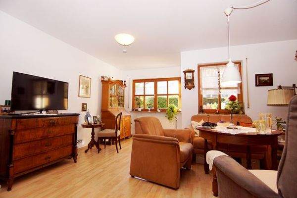 Wohnen-Essen-Schlafen-Musterbild