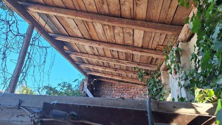 Überdachung Stallgebäude