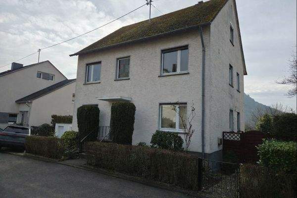 Frontansicht Gebäude Bild 2