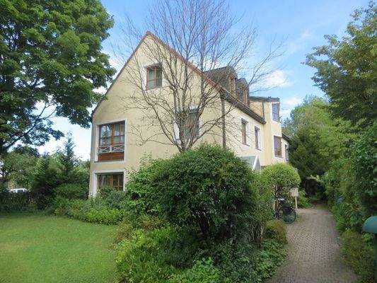 4 Familienhaus mit viel Grün