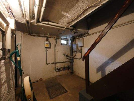  KG | Hausanschlüsse