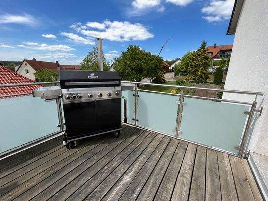  Großer Westbalkon (Whg. DG/vom Treppenhaus begehbar) 