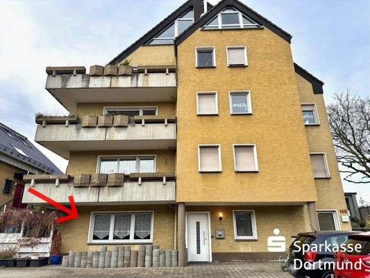 Hausansicht mit Stellplatz