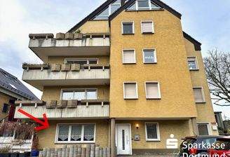 Hausansicht mit Stellplatz