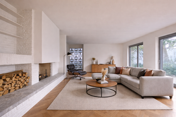 Wohnzimmer Möblierungsvorschlag (KI-generiert)