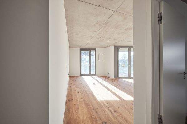 Wohnküche mit Blick zum Balkon - HERDERGÄRTEN 3.3.4