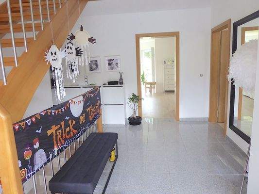 Flur obere Wohnung EG