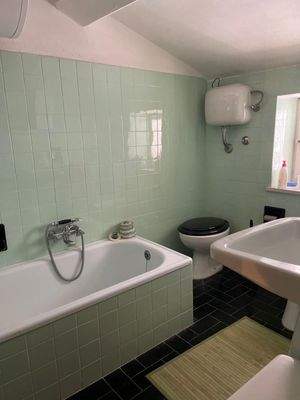 17fc90db-af8c-4224-a7f5-0cb66d601502