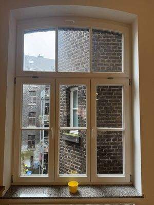 Blick Küche in den Hof