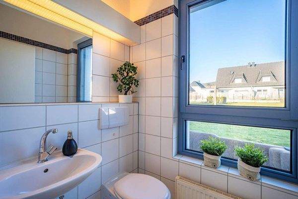 Für Gäste steht ein zusätzliches WC zur Verfügung.