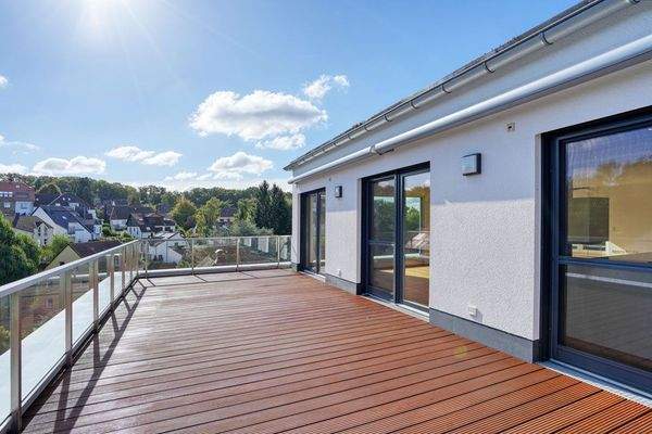 Terrasse vor dem Essbereich – Originalaufnahme