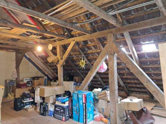 Dachboden (ausbaufähig)