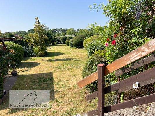 Schöner großer Garten