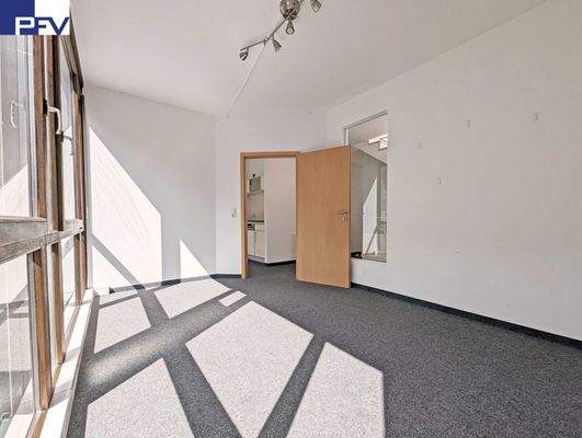 2.OG Referenzeinheit unrenoviert 