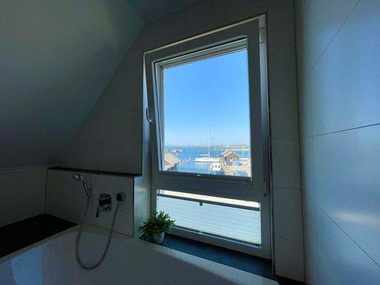 Wasserblick von der Badewanne.jpeg