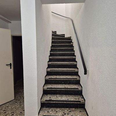 Treppe UG zum EG / Lager