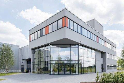 Burbach Halle, Burbach Hallenfläche