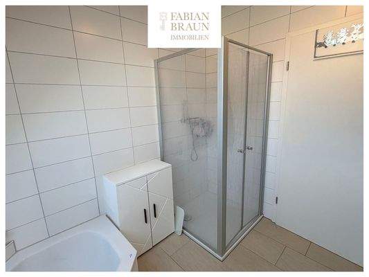 Bad mit separater Dusche 