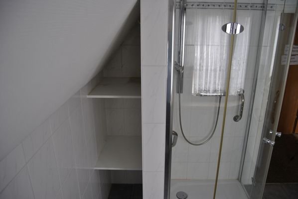 15 BadezimmerOG.JPG