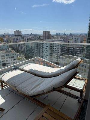 terrace_sunbeds_view