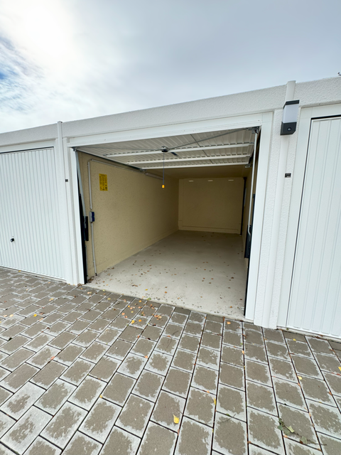 Radebeul Garage, Radebeul Stellplatz