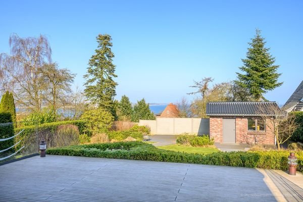 Blick von der oberen Terrasse