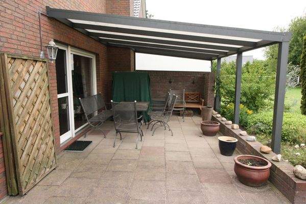 Überdachte Terrasse