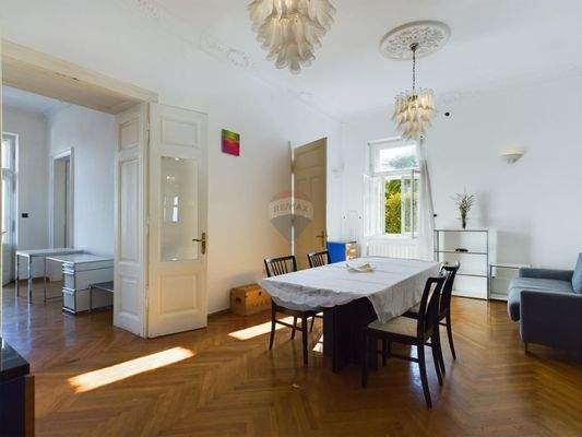 1715415072_cam02458g0-pr0084-still040