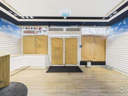 CAM05560G0-PR0017-STILL006