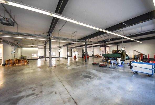 Halle/Lagerfläche EG