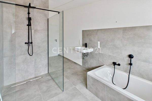 Badezimmer - großzügig - modern - traumhaft