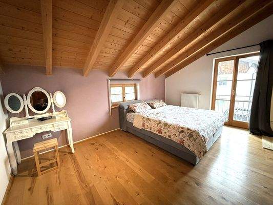 2. Schlafzimmer (Eltern)