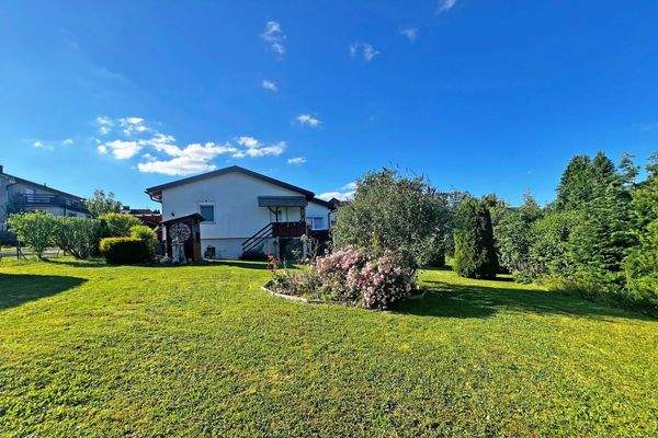 gartenseitige Hausansicht